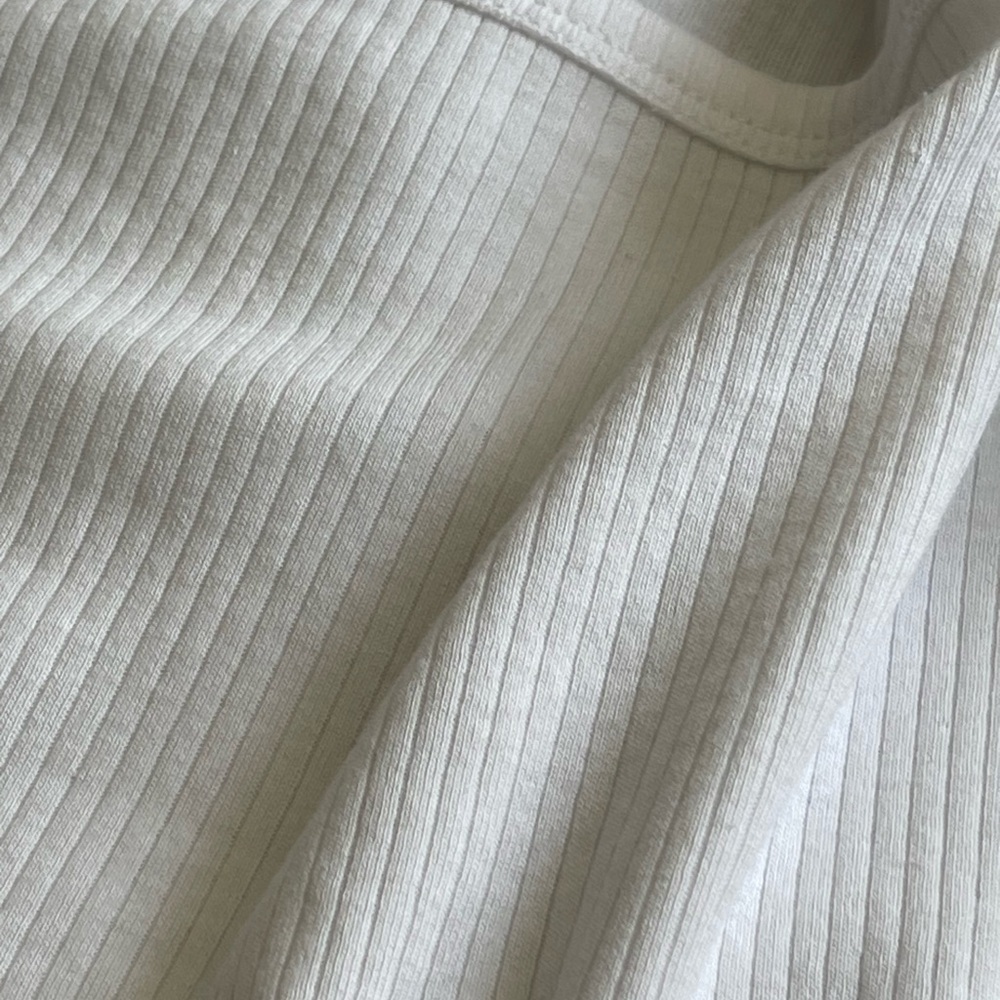 🫶🏻 a.n.a Ribbed Tank - Picture 5 of 7